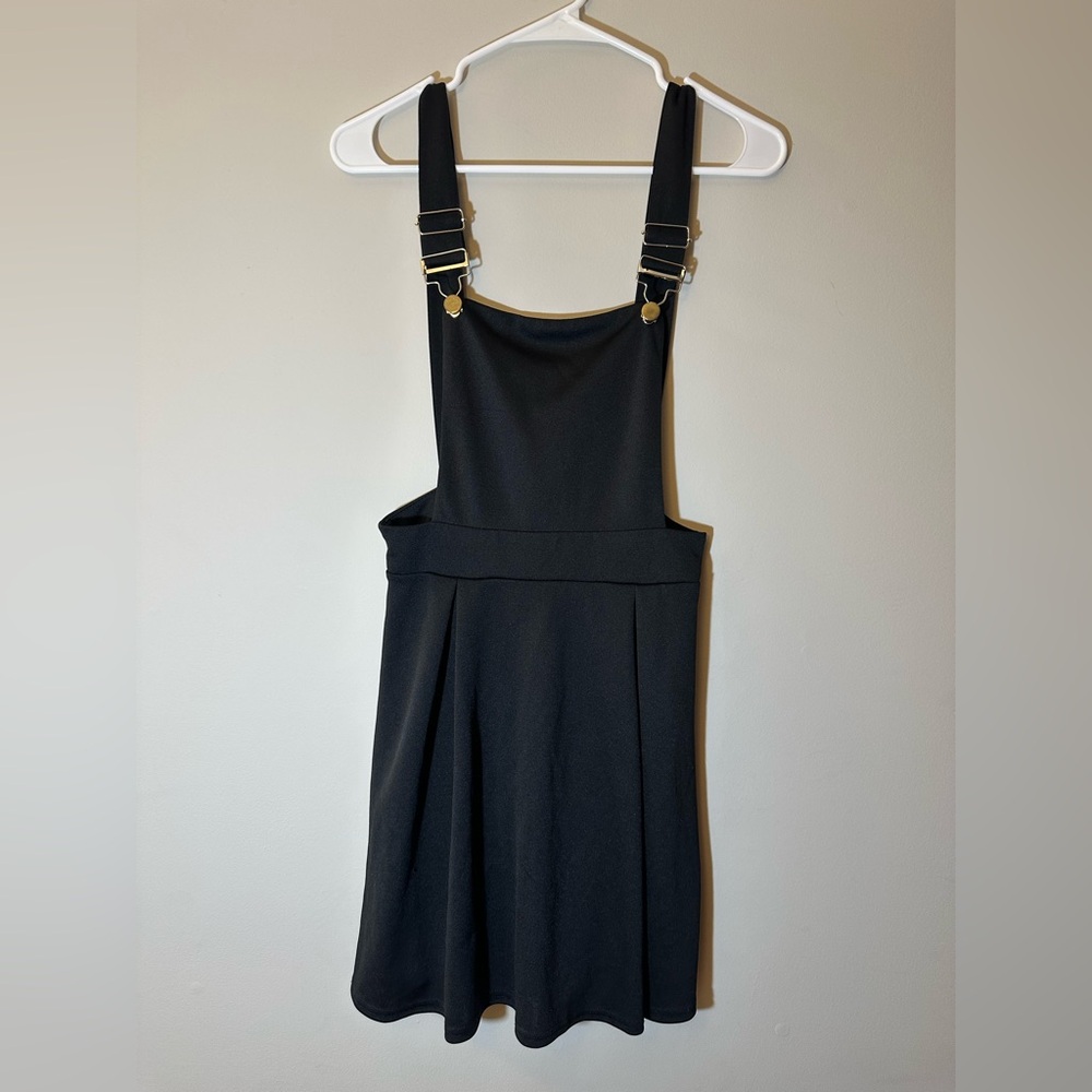 ROMWE Women's Adjustable Straps Pleated Mini Overall  Dress Black M skirt